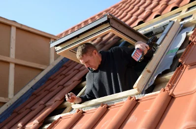 Pose de fenêtres de toit Velux à Rimbez-et-Baudiets